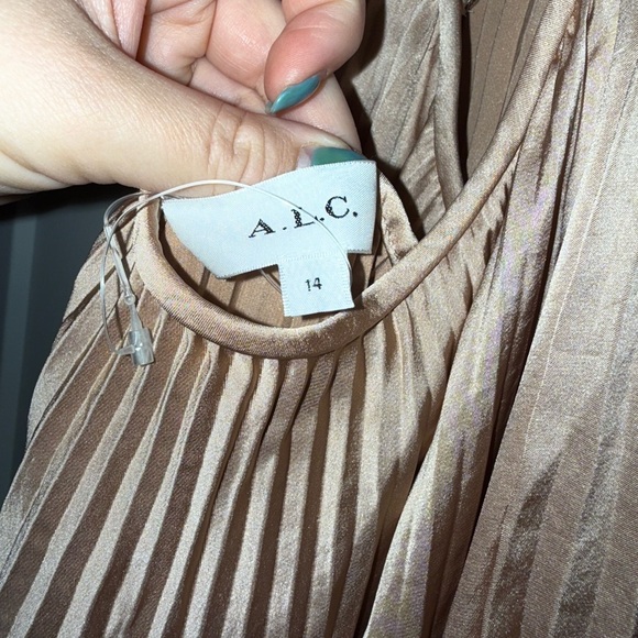 ALC Pleated Aries Dress 14 - Picture 4 of 7